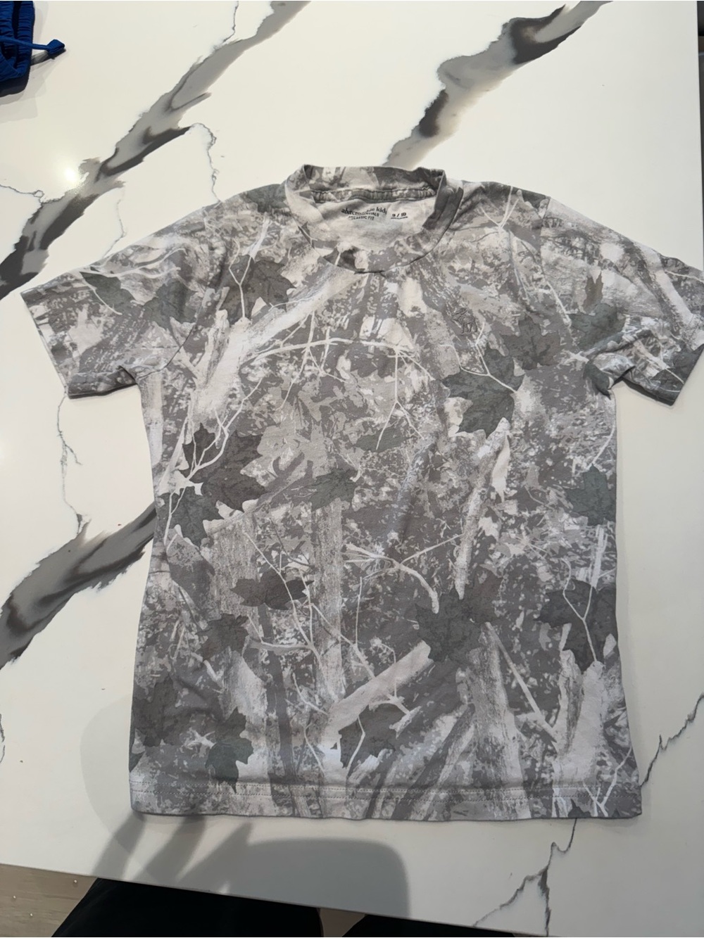 abercrombie kids Gray White Camouflage Short Sleeve Tee